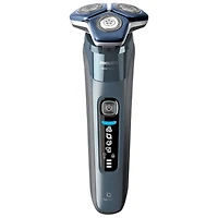 Philips Series 7000 Wet & Dry Shaver with Quick Clean Pod (S7882/50)