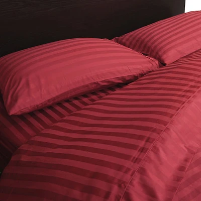 Ens. housse de couette en coton égyptien cont. 300 Damask Stripe de Maholi - Très grand lit - Rubis