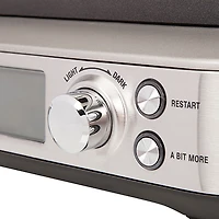 Breville The Smart Waffle Pro 4-Slice Waffle Maker (BREBWM640XL)