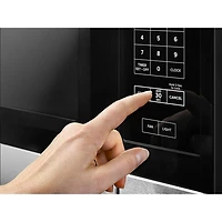 Four à micro-ondes à hotte intégrée d'Amana - 1,6 pi³ - Acier inoxydable noir