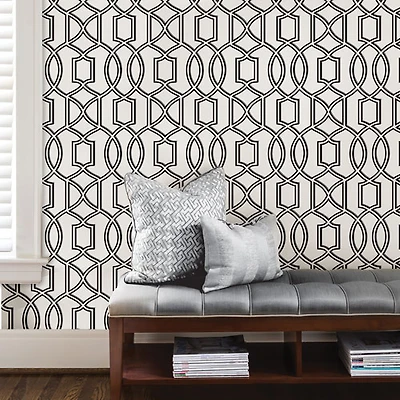 Papier peint autocollant Uptown Trellis de NuWallpaper - Noir/blanc