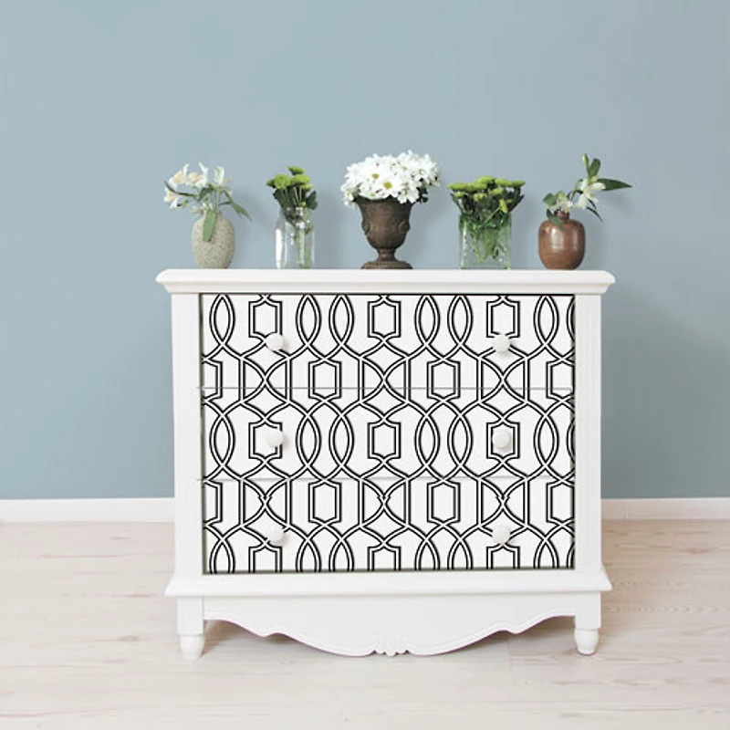 Papier peint autocollant Uptown Trellis de NuWallpaper - Noir/blanc