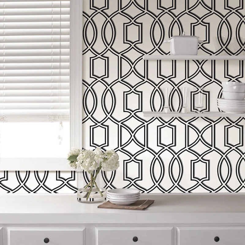 Papier peint autocollant Uptown Trellis de NuWallpaper - Noir/blanc