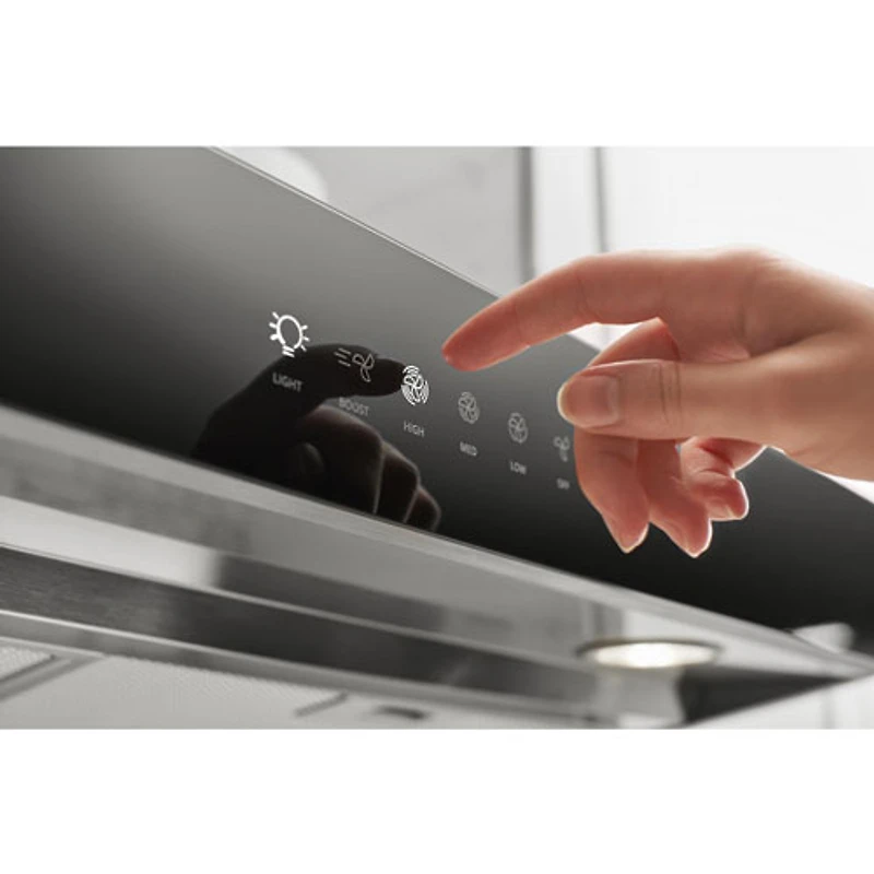 Hotte de dessous d'armoire de 30 po de Whirlpool (WVU57UC0FS) - Acier inoxydable