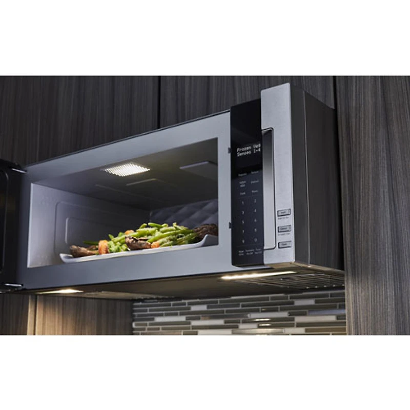 Four à micro-ondes de 30 po à hotte intégrée de KitchenAid - 1,1 pi³ - Acier inoxydable