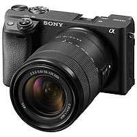 Appareil photo vlogueur sans miroir Alpha a6400 de Sony avec objectif OSS 18-135 mm