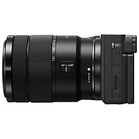 Appareil photo vlogueur sans miroir Alpha a6400 de Sony avec objectif OSS 18-135 mm