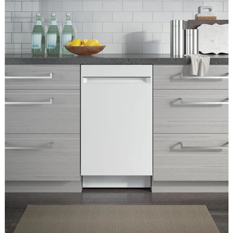 Lave-vaisselle encastrable 18 po 47 dB avec cuve en inox Profile de GE (PDT145SGLWW) - Blanc