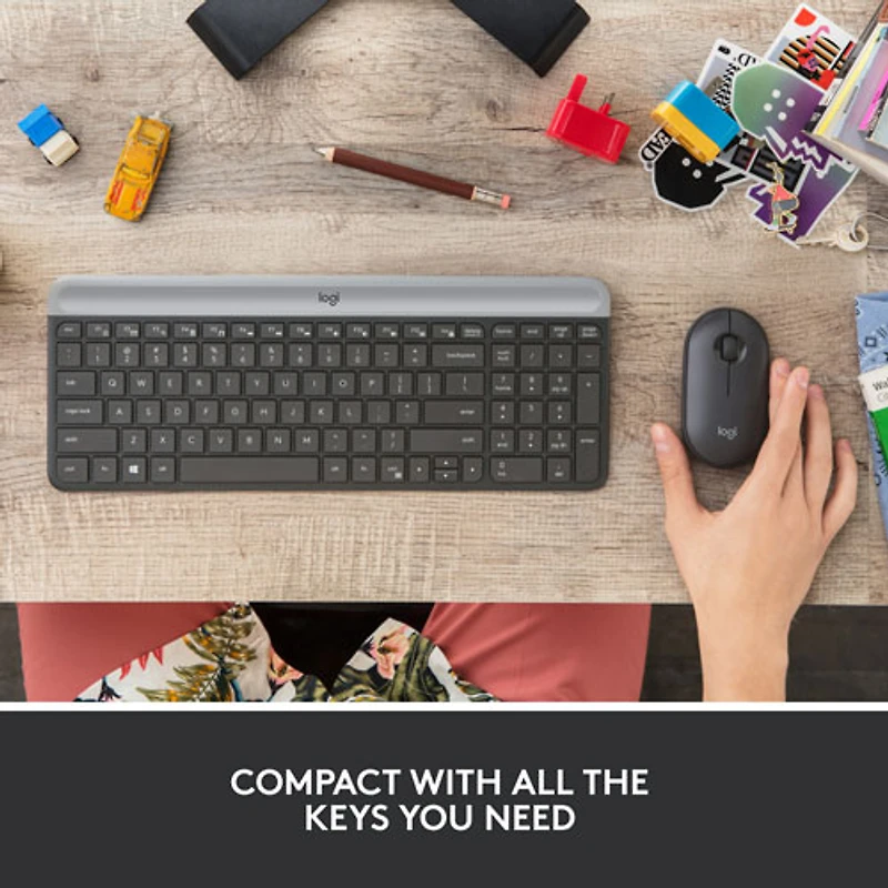 Ensemble avec clavier mince et souris optique sans fil MK 470 de Logitech - Noir