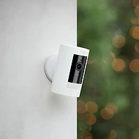 Caméra IP HD 1080p sans fil d'extérieur Stick Up Cam de Ring - Blanc