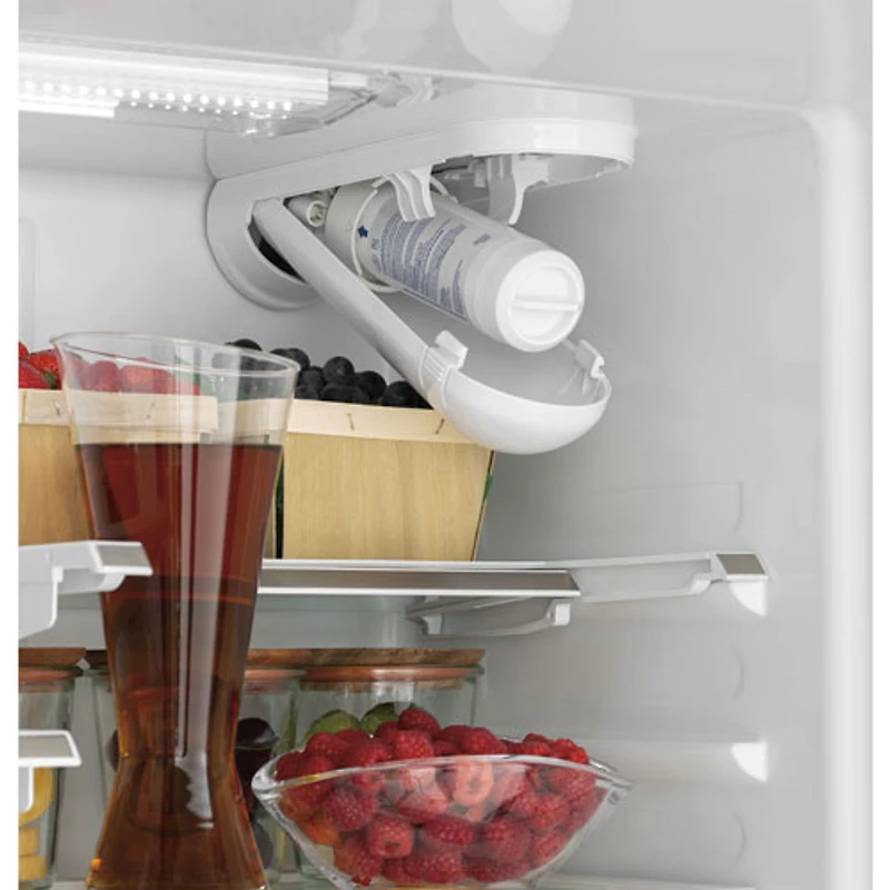 Café 33" 18.6 Cu. Ft. French Door Refrigerator with Water Dispenser (CWE19SP4NW2) - Matte White