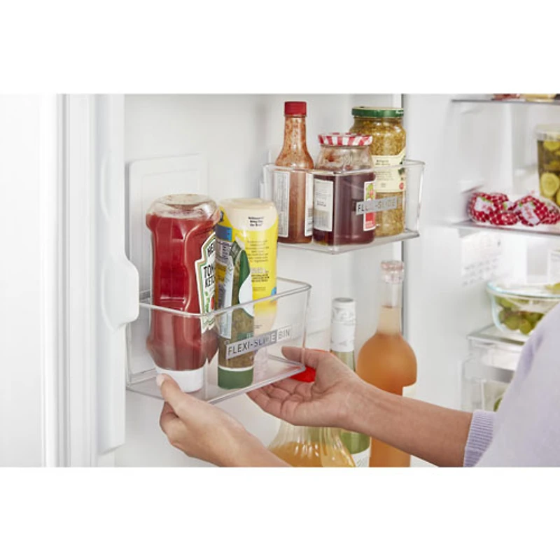 Réfrigérateur à congélateur inférieur 24 po 12,7 pi³ de Whirlpool (WRB533CZJW) - Blanc