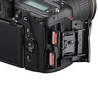 Appareil photo reflex numérique D780 de Nikon (boîtier seulement)