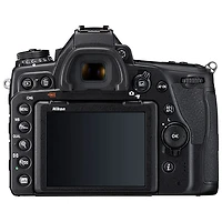 Lot avec appareil photo reflex numérique D780 de Nikon et objectif AF-S VR 24-120 mm