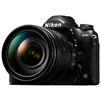 Lot avec appareil photo reflex numérique D780 de Nikon et objectif AF-S VR 24-120 mm