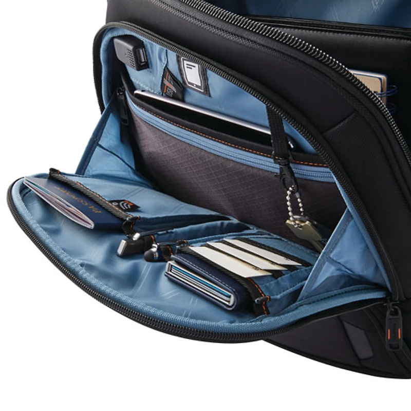 Sac à dos mince Pro de Samsonite pour portable de 15,6 po - Noir/Gris ombragé