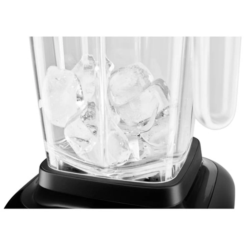 Mélangeur de 1,42 l et 650 W K150 de KitchenAid avec contenants personnels de 2,16 oz - Noir mat