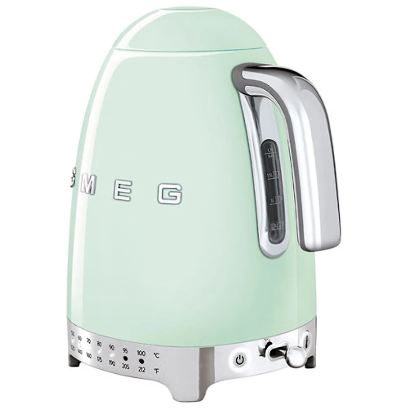 Bouilloire électrique programmable de style années 50 de Smeg - 1,7 L - Vert pastel
