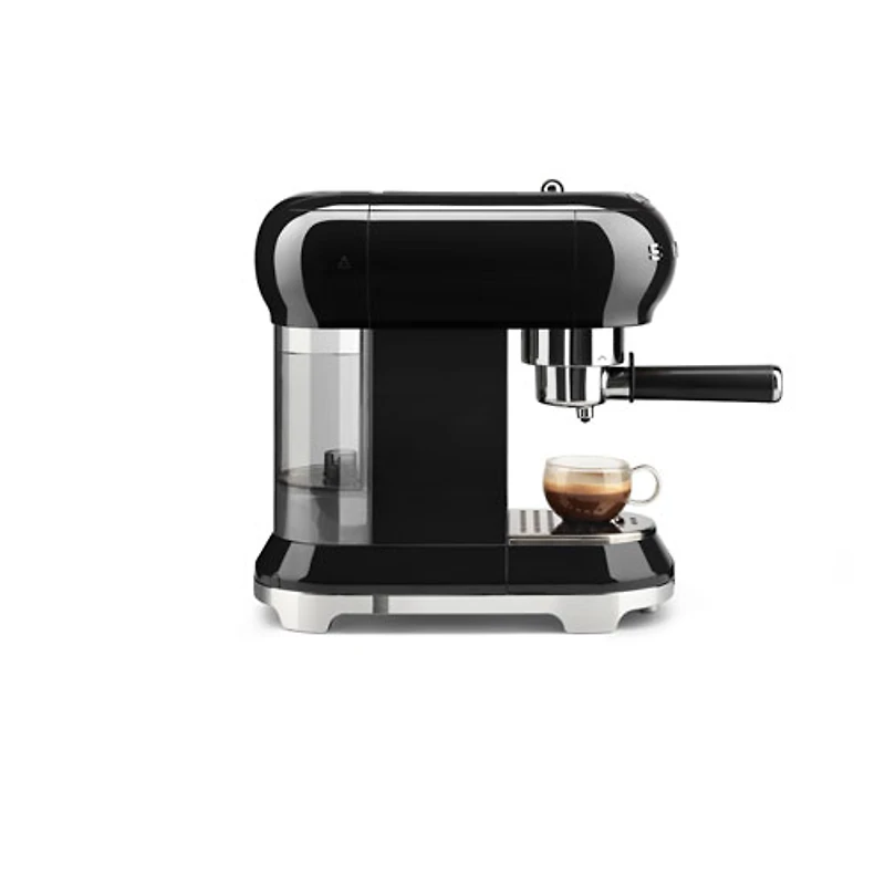 Machine à espresso manuelle de 15 bars de style années 50 de Smeg