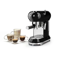 Machine à espresso manuelle de 15 bars de style années 50 de Smeg