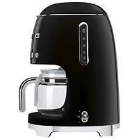 Cafetière à filtre programmable de style années 50 de Smeg - 10 tasses