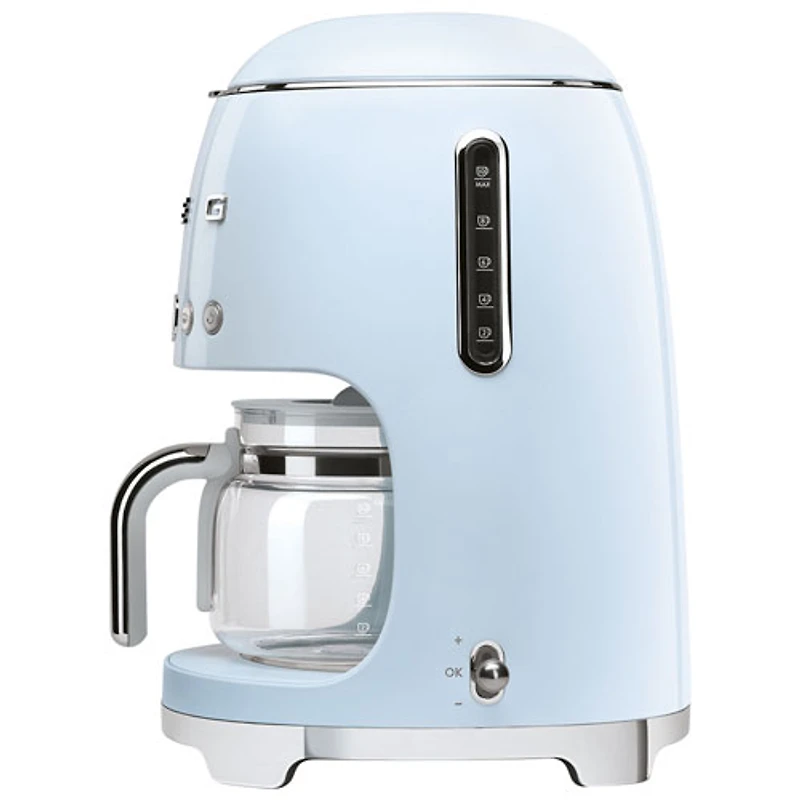 Cafetière à filtre programmable de style années 50 de Smeg - 10 tasses