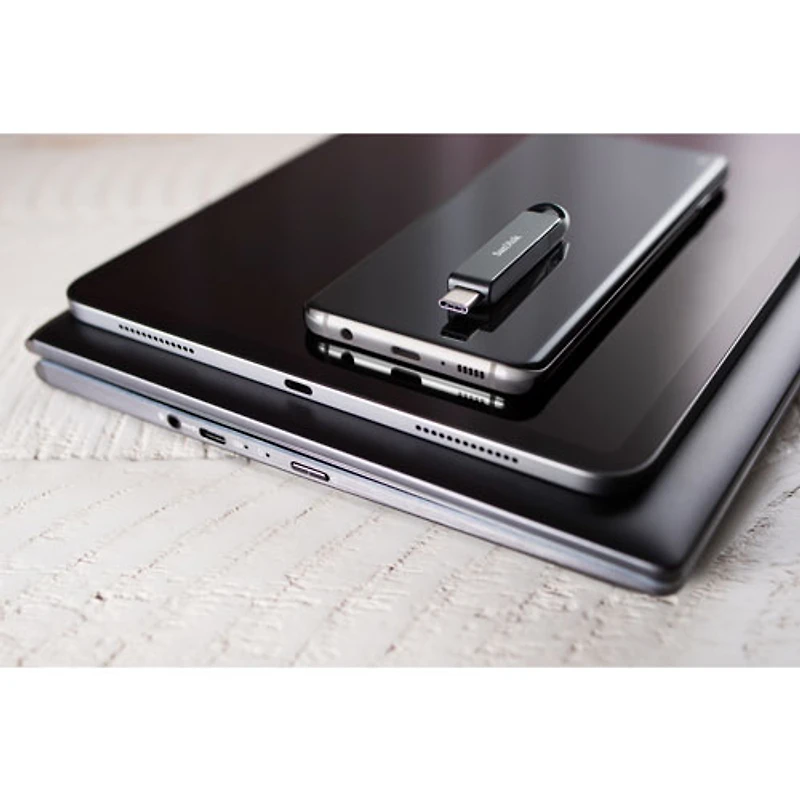 Clé USB-C de 128 Go Ultra de SanDisk