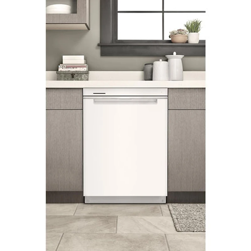 Lave-vaisselle encastrable 24 po 47 dB avec troisième panier de Whirlpool (WDTA50SAKW) - Blanc