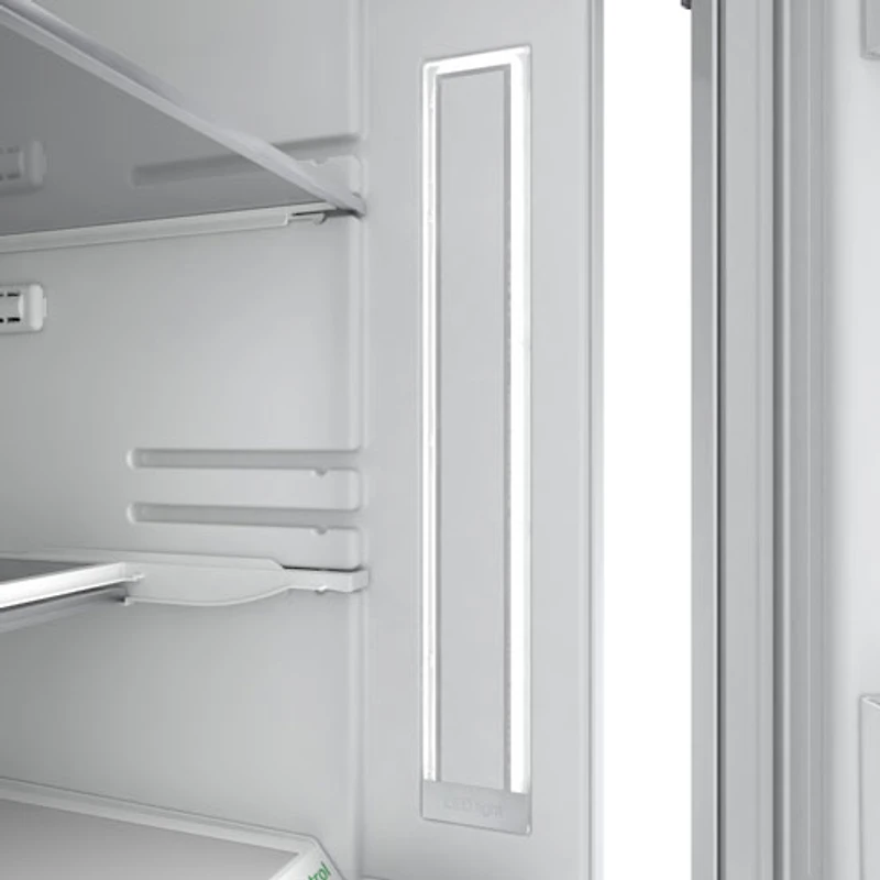 Bosch 24" 5.8 Cu. Ft. Bottom Freezer Refrigerator (B09IB91NSP) - Custom Panel