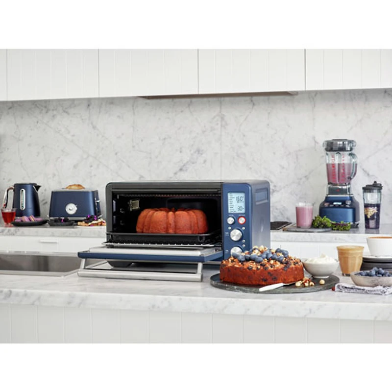 Breville Smart Oven Air Fry Convection Toaster Oven - 0.8 Cu. Ft./22.7L - Damson Blue