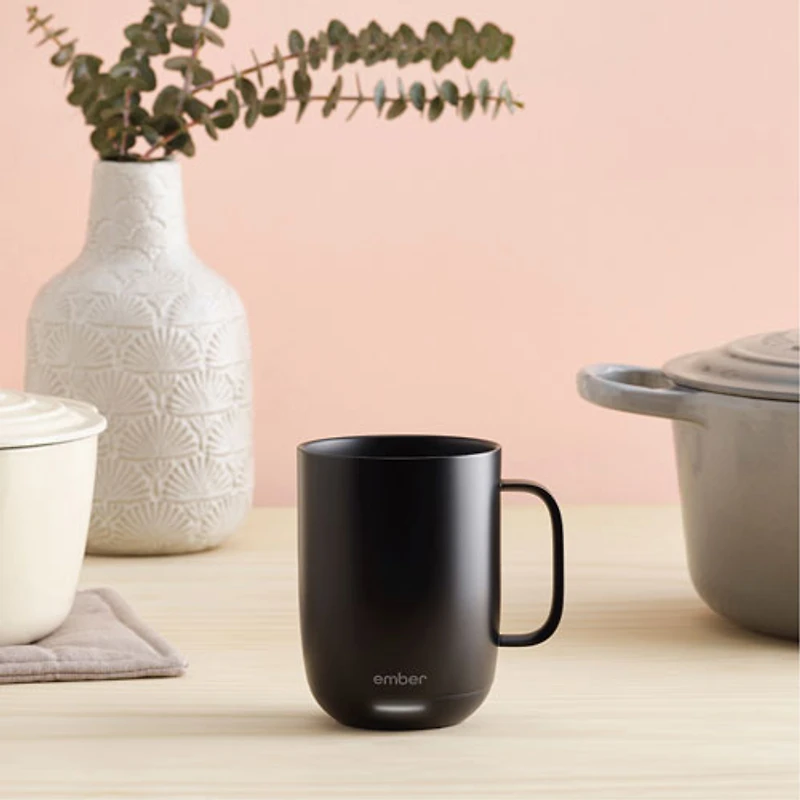 Tasse intelligente à régulation thermique de 414 ml (14 oz) Mug 2 d'Ember - Noir