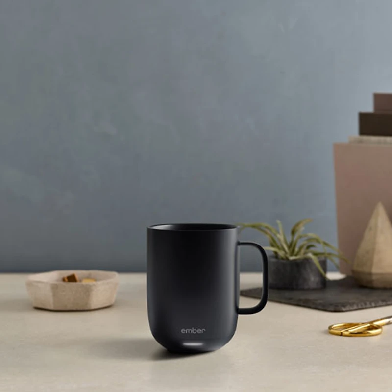 Tasse intelligente à régulation thermique de 414 ml (14 oz) Mug 2 d'Ember - Noir