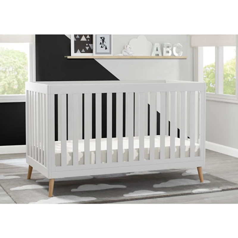 Lit de bébé convertible 4-en-1 Tucker de Delta Children - Blanc Bianca