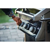 Napoleon Rogue 425 42000 BTU Propane BBQ with Side Burner & Grill Cover - Black - Only at Best Buy