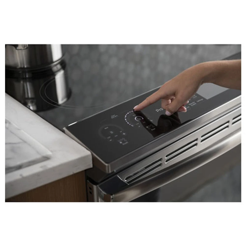 Cuisinière induction enc. 5 éléments/conv. véritable 5,3 pi³ 30 po Profile de GE (PCHS920YMFS)-Inox