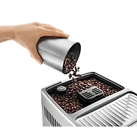 Machine à espresso automatique Dinamica de De'Longhi avec moussoir à lait LatteCrema - Inox