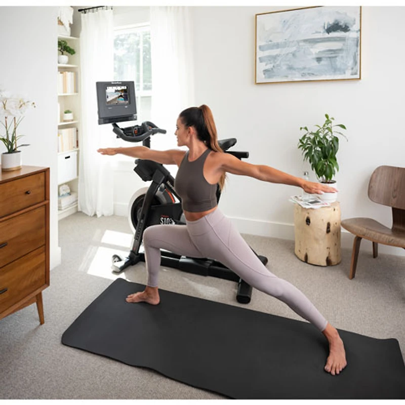 Vélo d'exercice commercial S10i Studio Cycle de NordicTrack - Modèle 2021