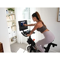 Vélo d'exercice commercial S10i Studio Cycle de NordicTrack - Modèle 2021