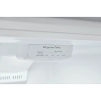 Réfrigérateur à congélateur supérieur 24 po 10,1 pi³ de Frigidaire (FFET1022UW) - Blanc