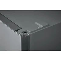 Réfrigérateur à congélateur supérieur 10,1 pi³ 24 po de Frigidaire (FFET1022UV) - Acier brossé