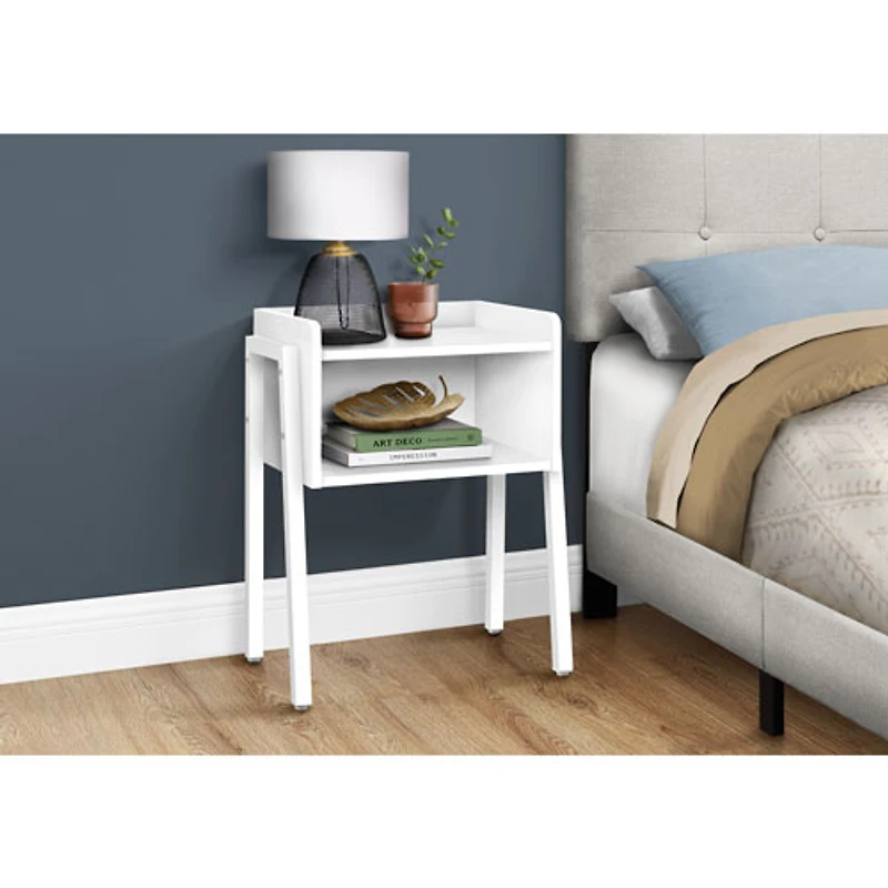 Table de bout rectangulaire contemporaine avec tablette de Monarch - Blanc