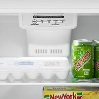 Insignia 24" 10.1 Cu. Ft. Top Freezer Refrigerator w/ Reversible Door (NS-RTM10WH2-C) - White