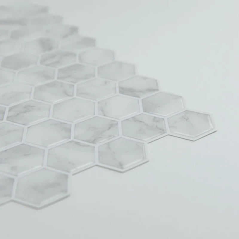 Tuiles de dosseret autocollantes Hexagon Marble d'InHome - Blanc