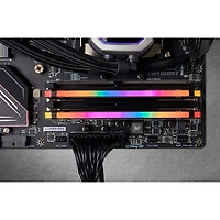 Mémoire DDR4 32 Go (2 x 16 Go) 3200 MHz Vengeance RGB Pro de Corsair pour PC (CMW32GX4M2E3200C16)