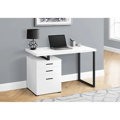 Bureau d'ordinateur flottant avec 3 tiroirs de 47,25 po de largeur de Monarch - Blanc/Noir