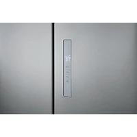 Réfrigérateur à deux portes de 33 po et 17,4 pi³ de Frigidaire (FRQG1721AV) - Acier brossé