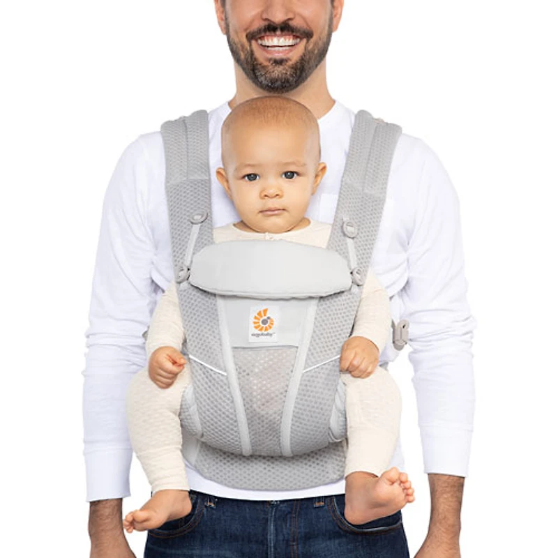 Porte-bébé à quatre positions Omni Breeze d'Ergobaby - Gris perle