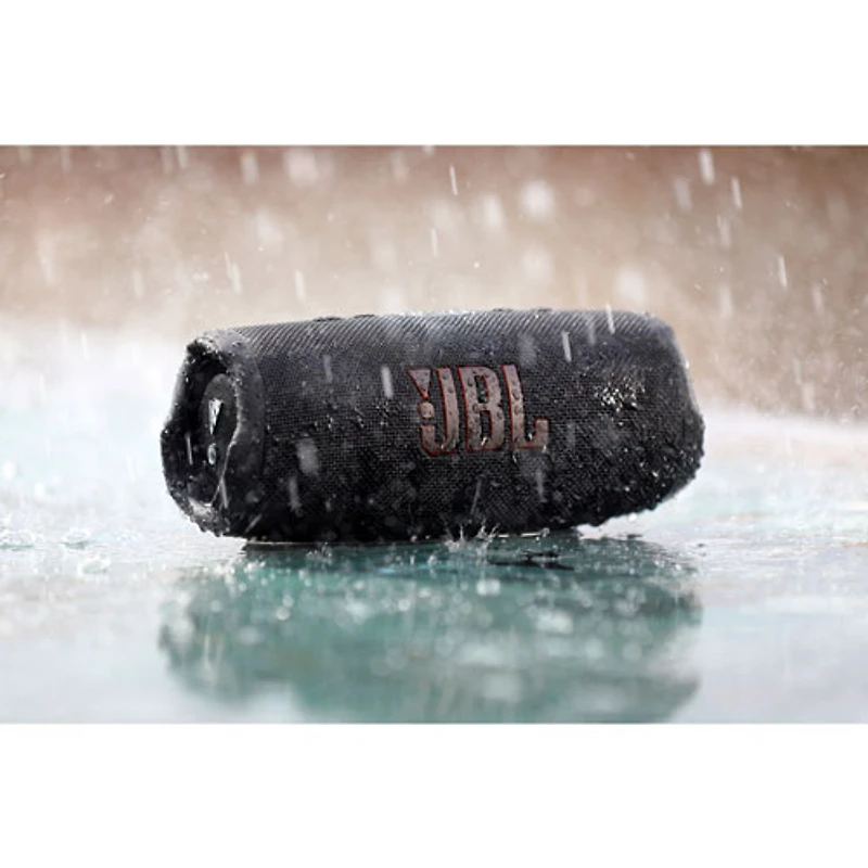 Haut-parleur sans fil Bluetooth étanche Charge 5 de JBL - Noir