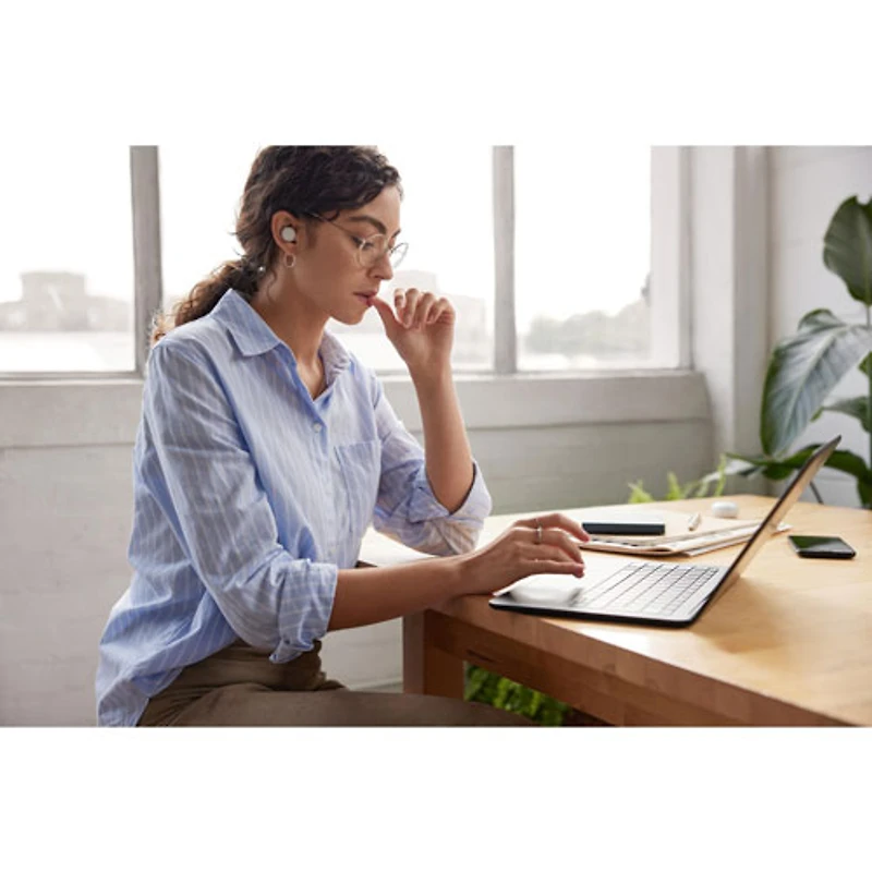 Écouteurs boutons 100 % sans fil à isolation sonore Pixel Buds A-Series de Google - Clairement blanc