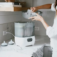 Stérilisateur de biberons et séchoir One-Step Advanced de Baby Brezza - Blanc